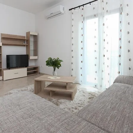 Zuvan Trogir
